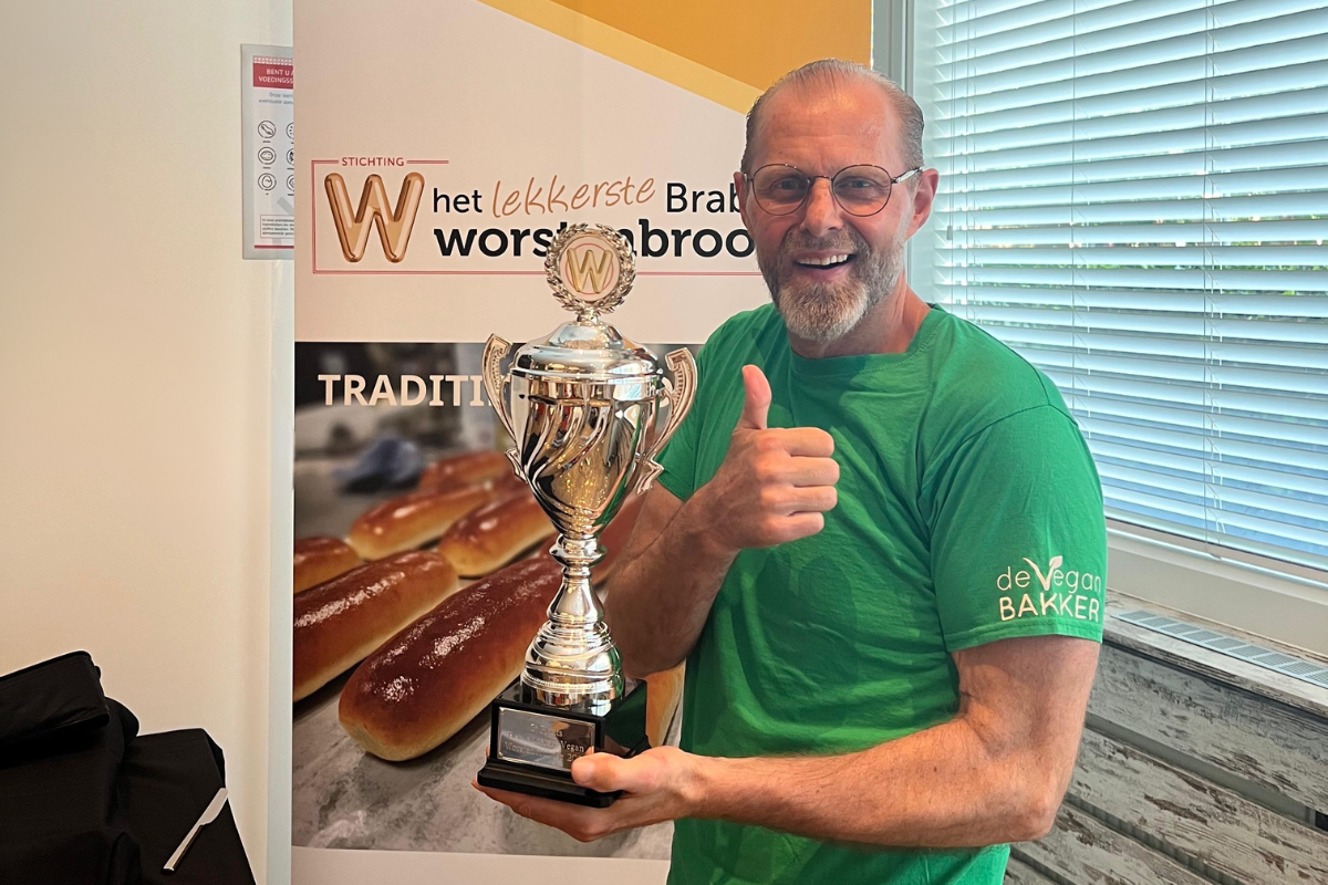 Derde prijs voor het lekkerste vegan worstenbroodje van Brabant!
